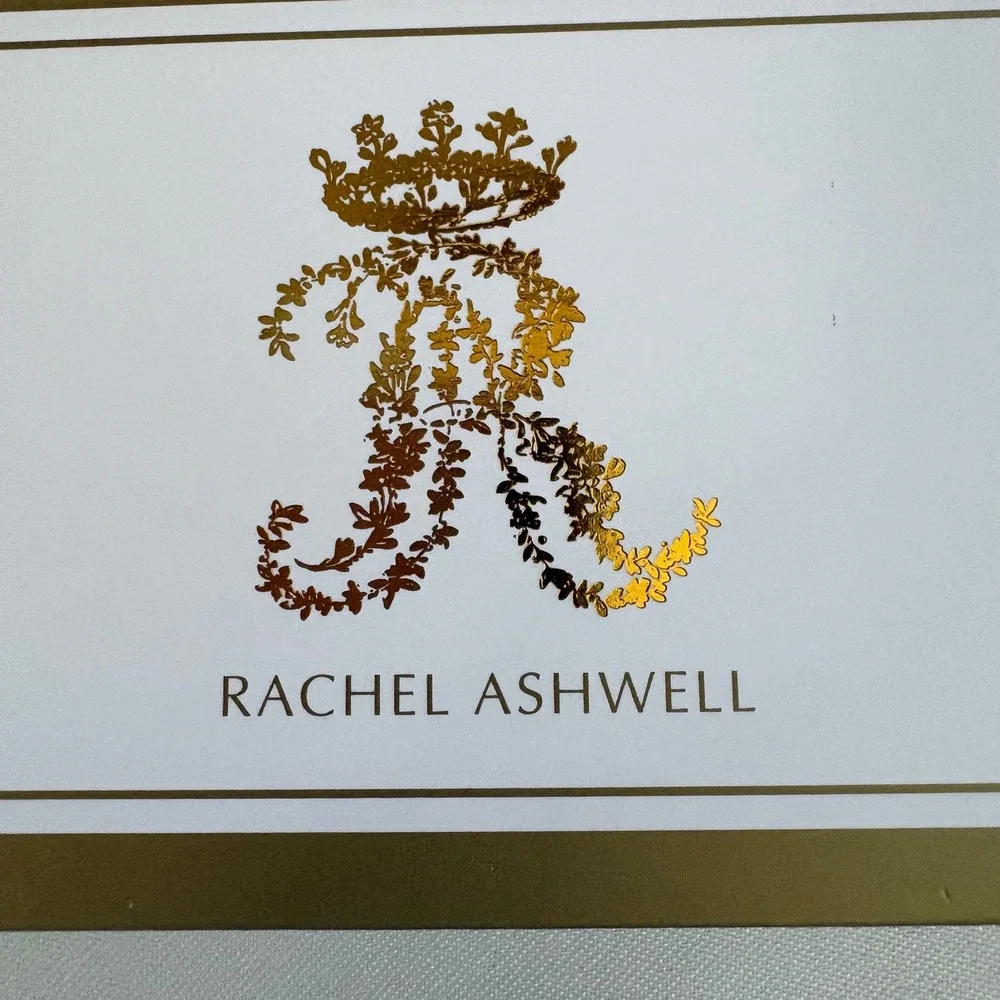 Rachel Ashwell Shamrock Table Runner White Green Embroidered Scalloped 14x72 NEW